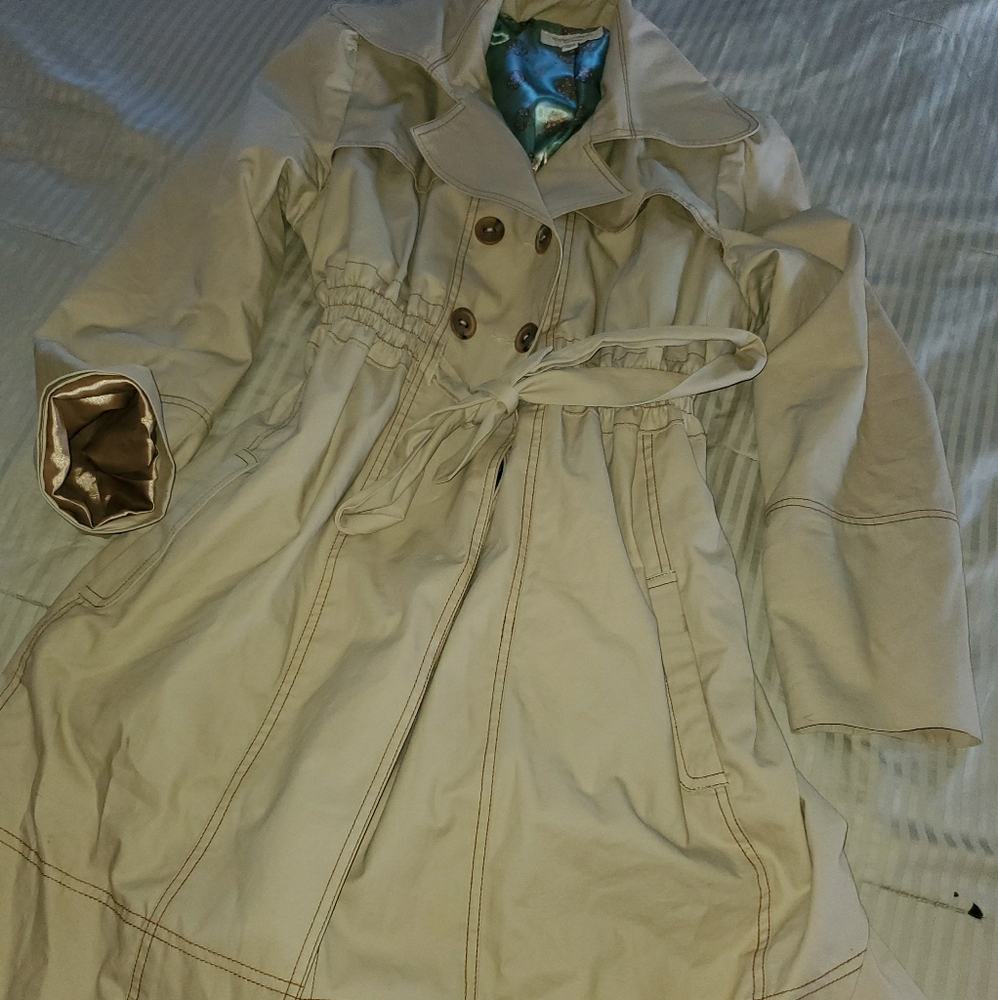 Gorgeous Maternity Trench Coat